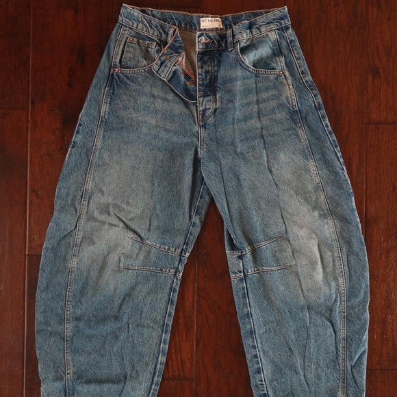 We The Free Mid-Rise Barrel Jeans  Dark-Wash Jeans  Size 29, Modern & Relaxed - Picture 1 of 3